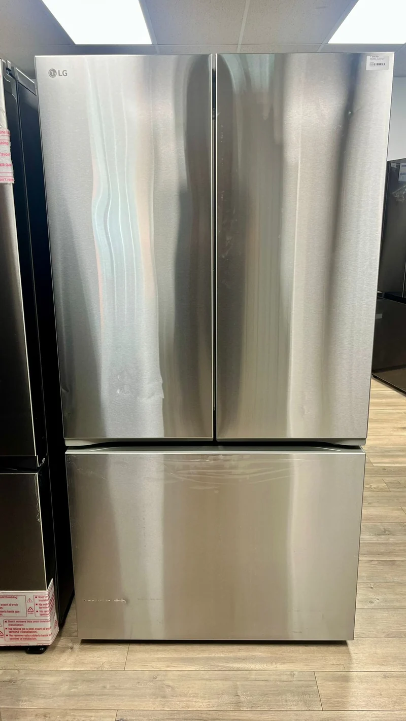 LG 36'' 26.5 pi cu - Réfrigérateur à portes françaises - Profondeur Comptoir avec Distributeur d'eau - inox - LRFLC2716S - Boîte ouverte