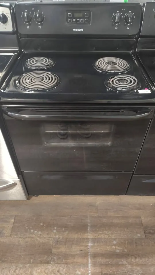 Frigidaire 30'' Cuisinière Serpentin - noir - reconditionné