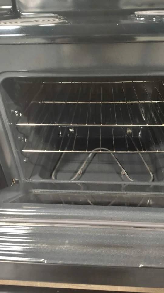 Frigidaire 30'' Cuisinière Serpentin - noir - reconditionné