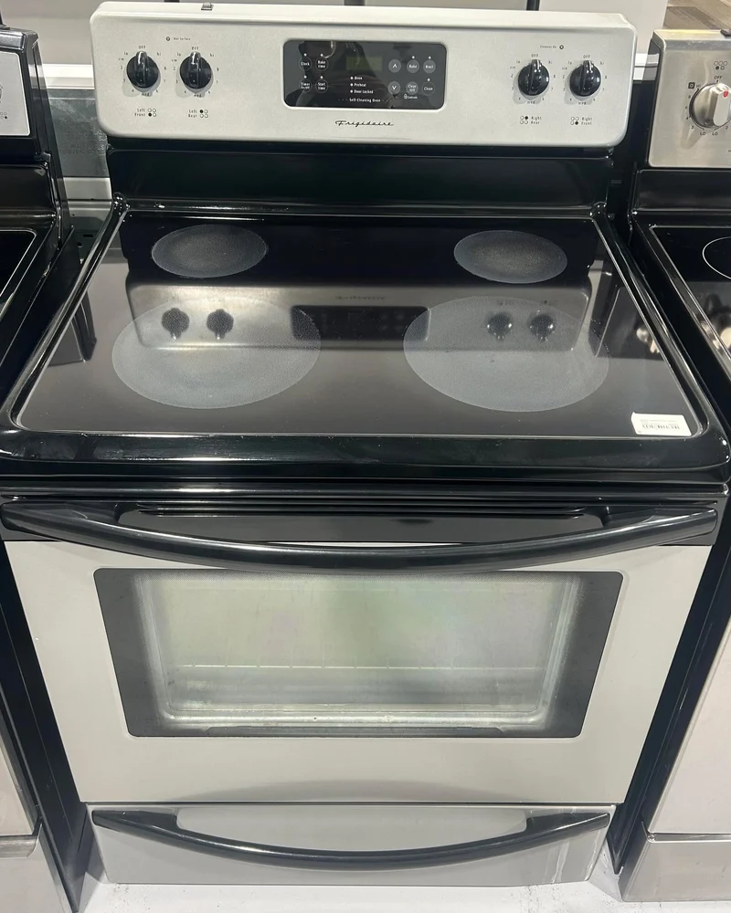 Frigidaire - Cuisinière inox - Vitrocéramique - Reconditionnée