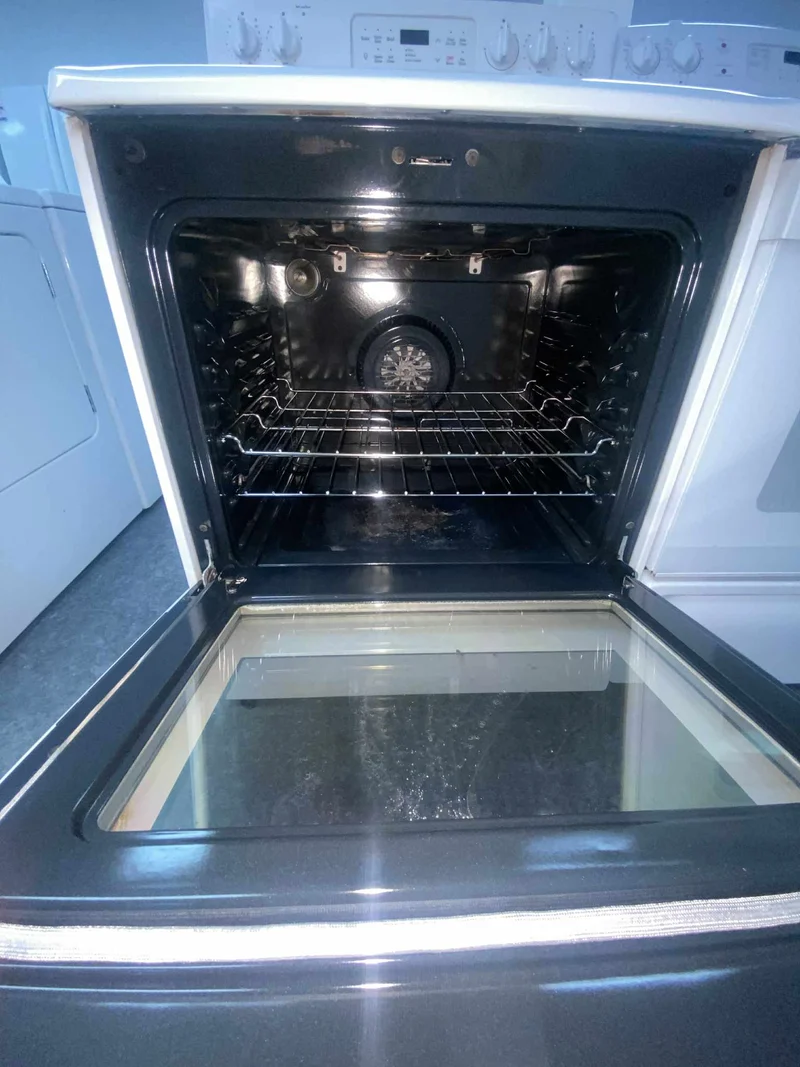 Frigidaire Cuisinière vitrocéramique - convection - Blanc - Reconditionné