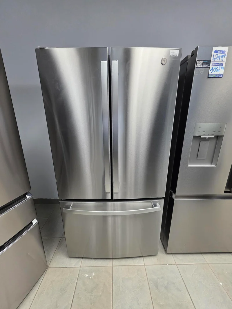 GE 33'' 18.6 pi cu Réfrigérateur portes francaises - profondeur comptoir - Inox - GWE19JYLFS - boîte ouverte