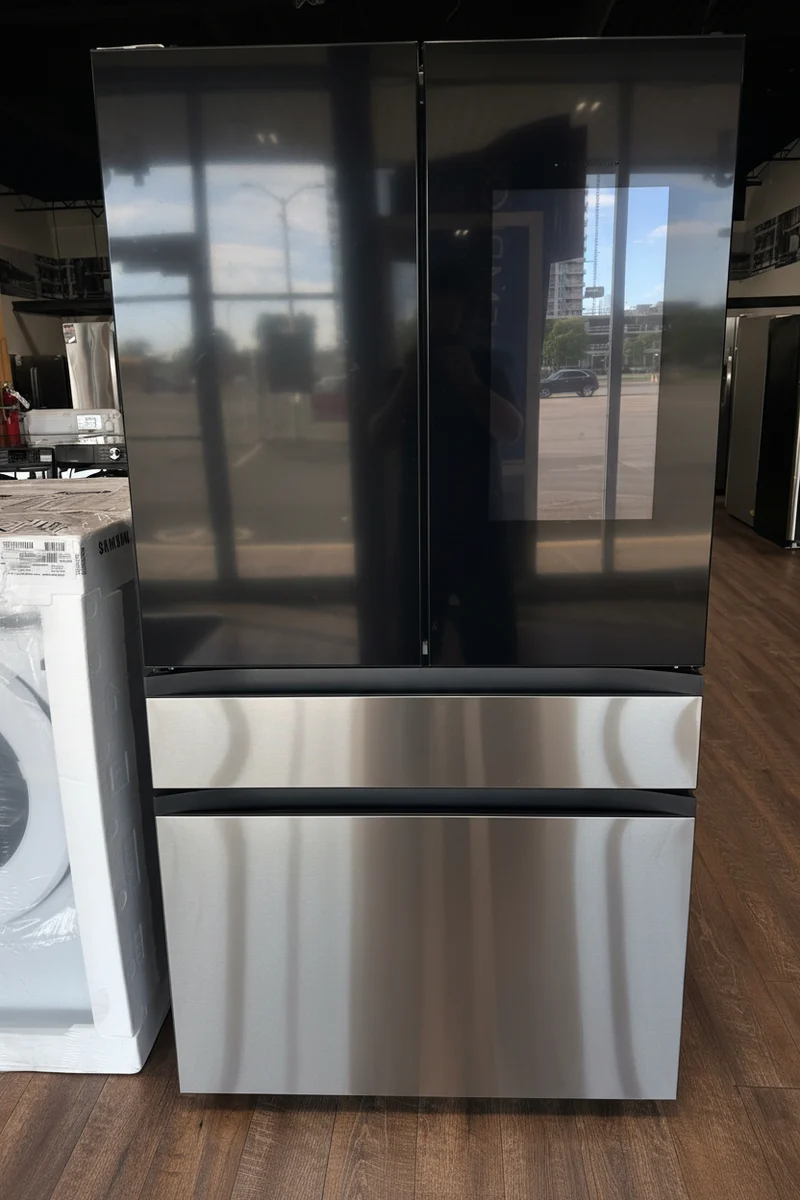 Samsung 36" 22.5 pi. cu.- Réfrigérateur à 4 battants Bespoke - Blanc - RF23BB8900AWAC - Boite ouverte