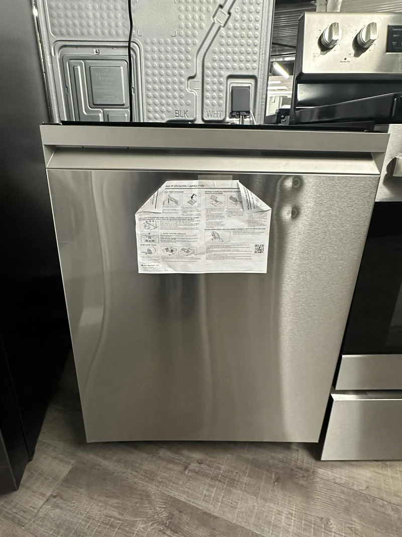 Samsung 24'' 38 dBA Lave-Vaiselle -10 cycles - inox - DW90F89T0USRAA - boîte ouverte