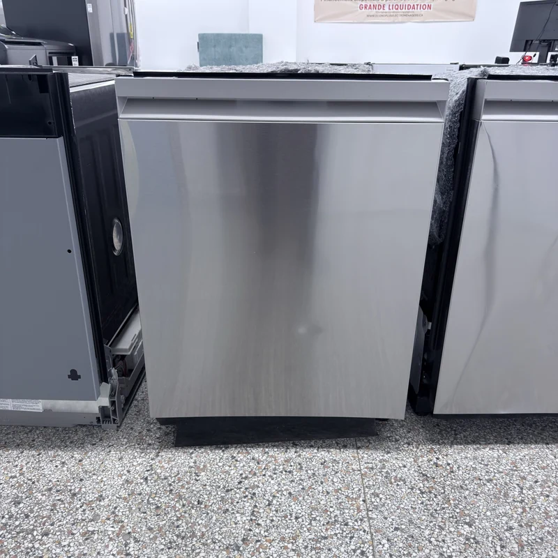 Samsung 24'' 38 dBA Lave-Vaiselle -10 cycles - inox - DW90F89T0USRAA - boîte ouverte