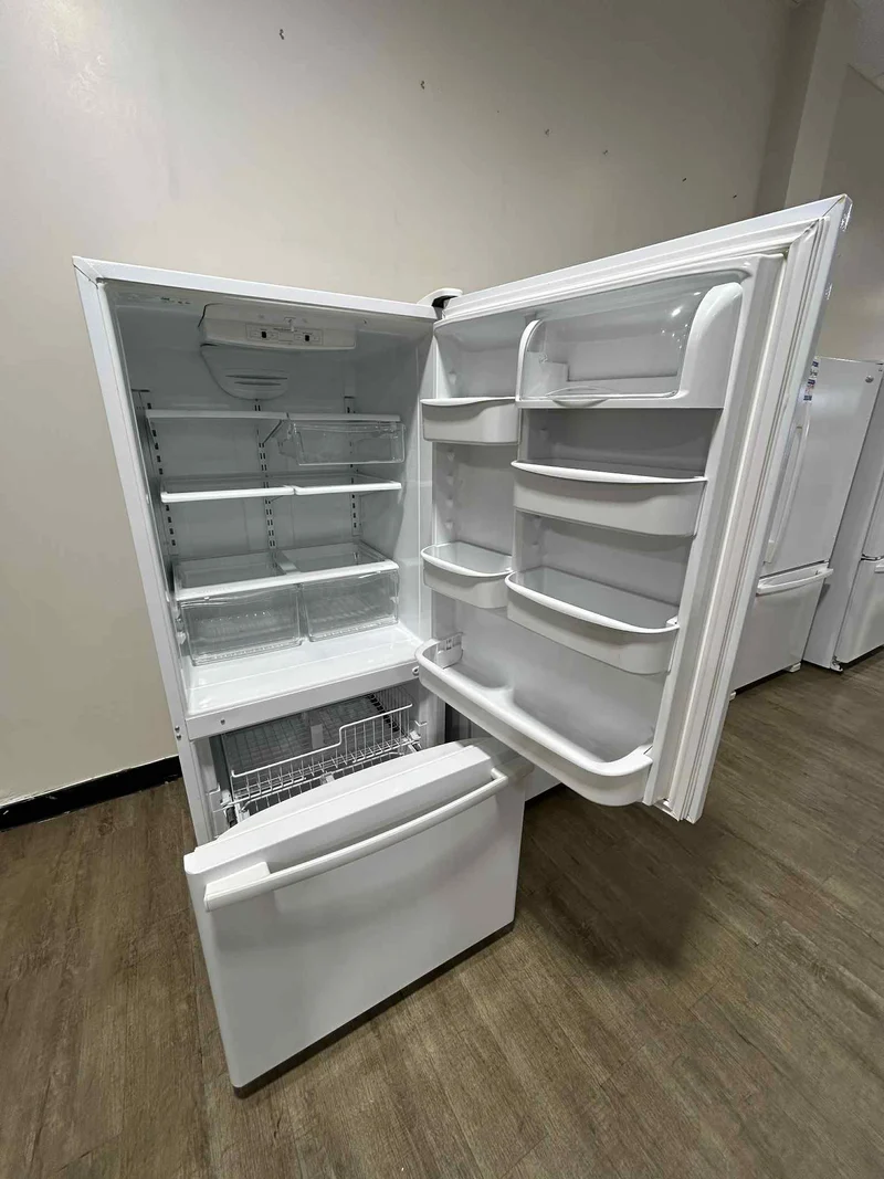 Amana 30'' Réfrigérateur Congélateur Inférieur - Blanc - Reconditionné