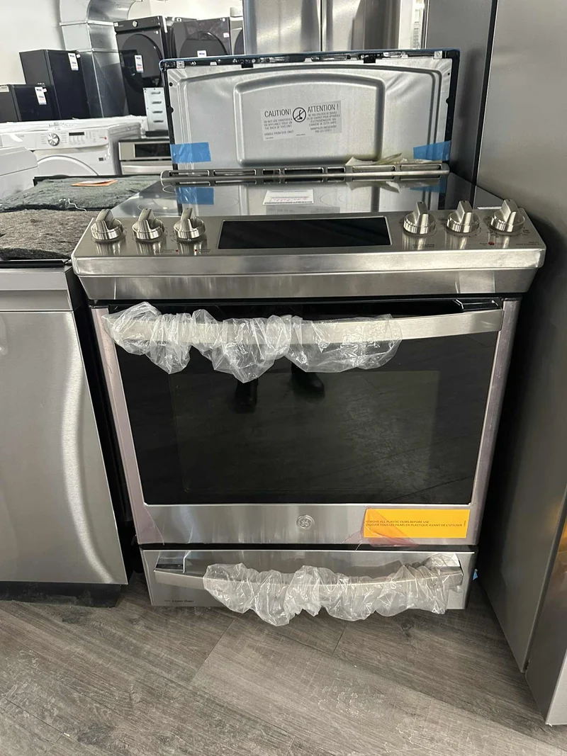 Ge 30'' 5.3 pi cu Cuisinière encstrable - convection - auto-Nettoyant - inox - PCS940YMFS - boîte ouverte