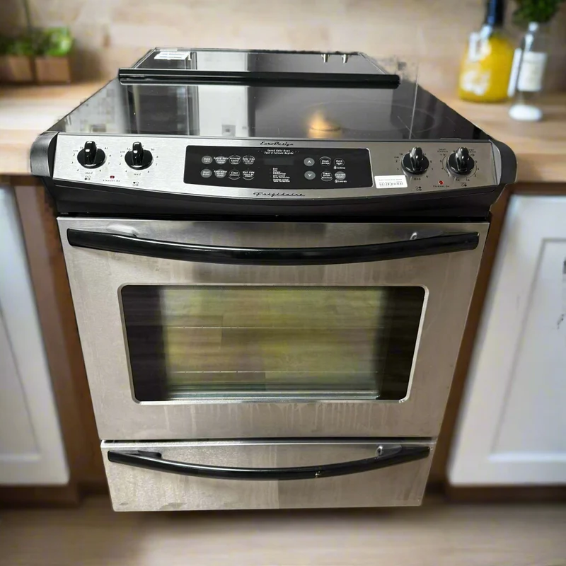 Frigidaire 30'' Cuisinière vitrocéramique encastrer- inox- reconditionnée