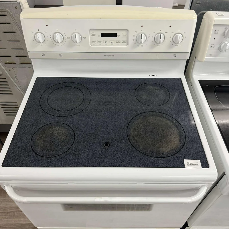 Frigidaire 30'' Cuisinière vitrocéramique - blanc- reconditionnée