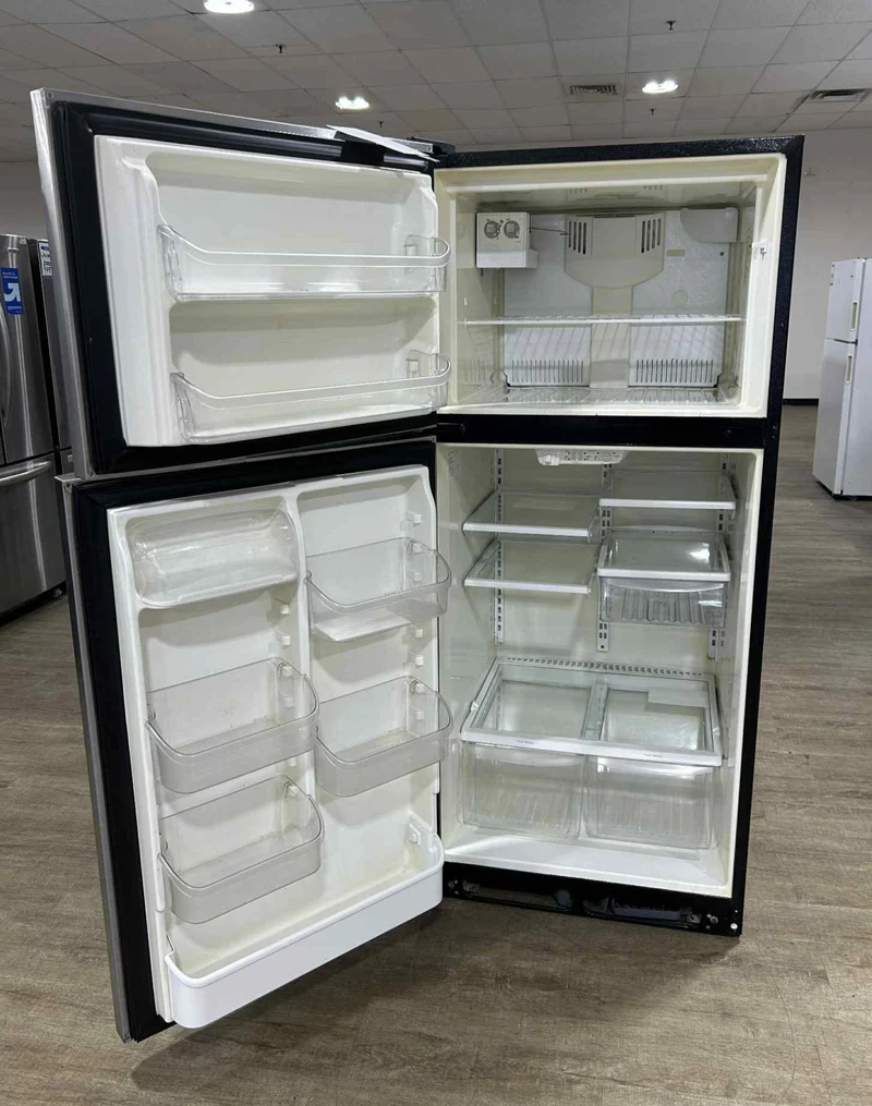 Frigidaire 30'' Réfrigérateur - inox - Congélateur Supérieur - Reconditionné