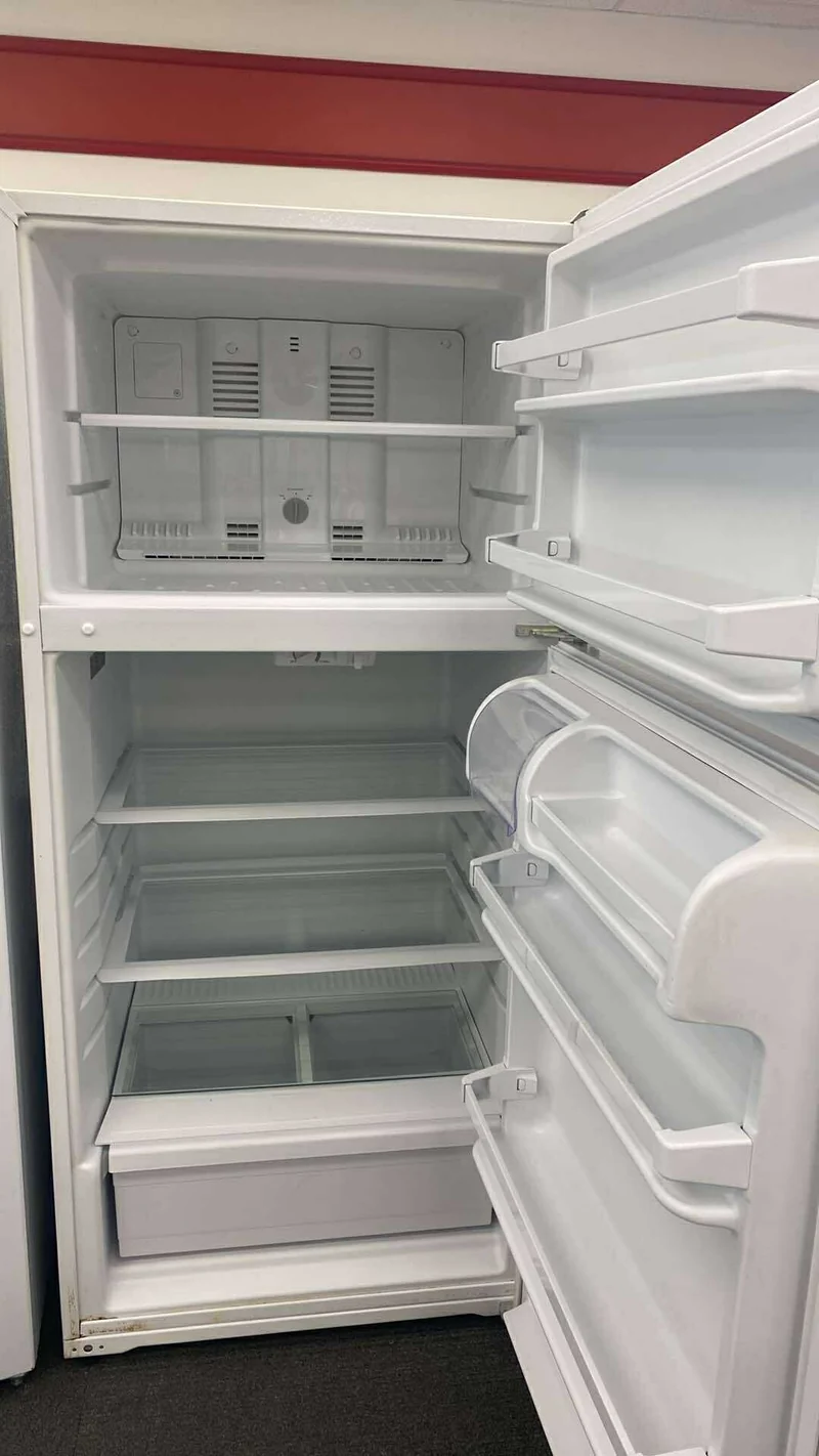 Whirlpool réfrigérateur 28po congélateur supérieur blanc reconditionné