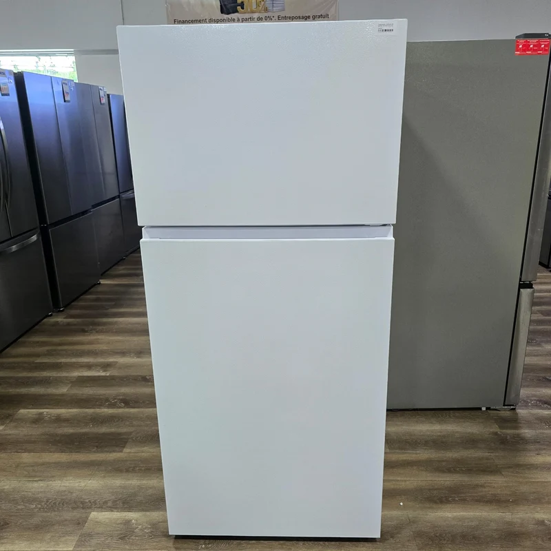 Hisense 30'' 18 pi cu Réfrigérateur congélateur supérieur - RT18A2FWD - blanc - boîte ouverte