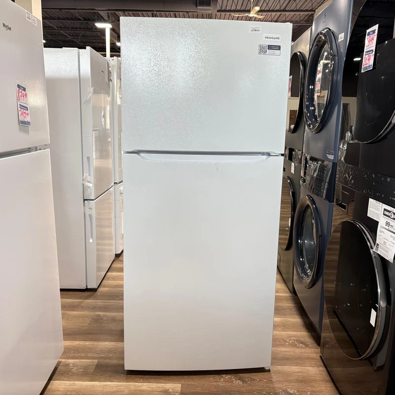 Frigidaire 30'' 18 pi cu. Réfrigérateur à congélateur supérieur Prêt pour le garage - blanc - FFHT1814YW - boîte ouverte