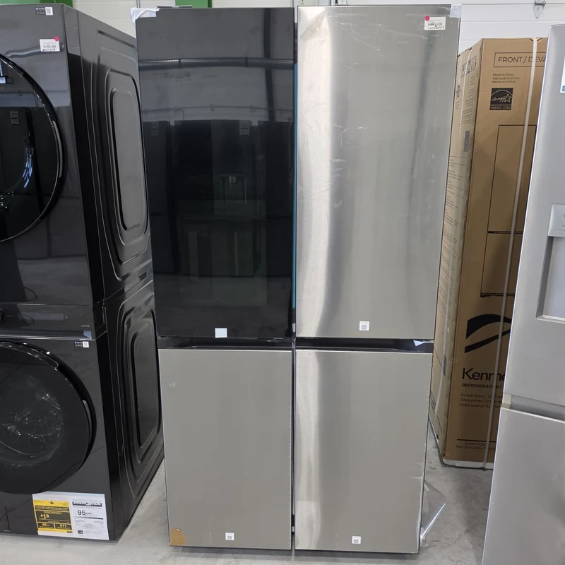 Samsung Bespoke Flex 36'' 22.8 pi cu Réfrigérateur Inox - RF23DB9700QLAA - boîte ouverte