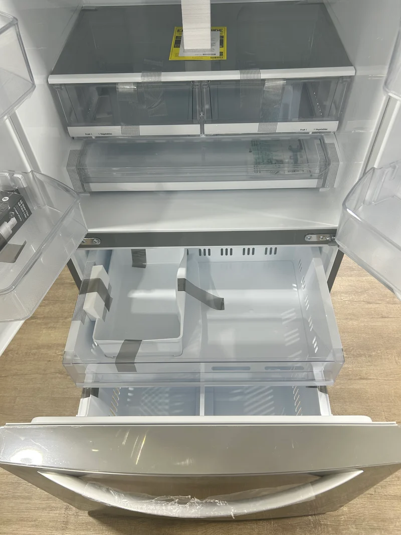 LG 33'' 25.1 pi³ Réfrigérateur à Portes Françaises - Inox - LRFCS2503S - Boîte Ouverte