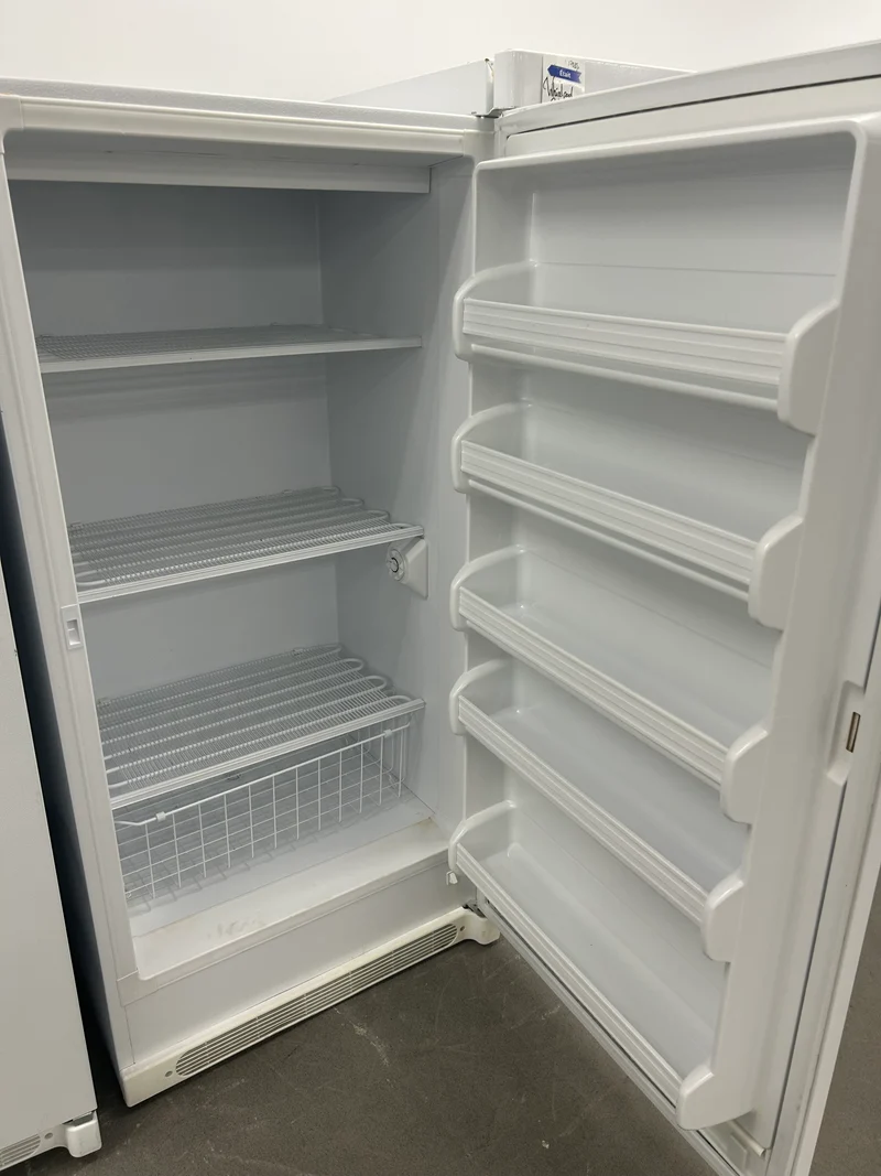 Congélateur complet - 32 pouces - Blanc - Reconditionné