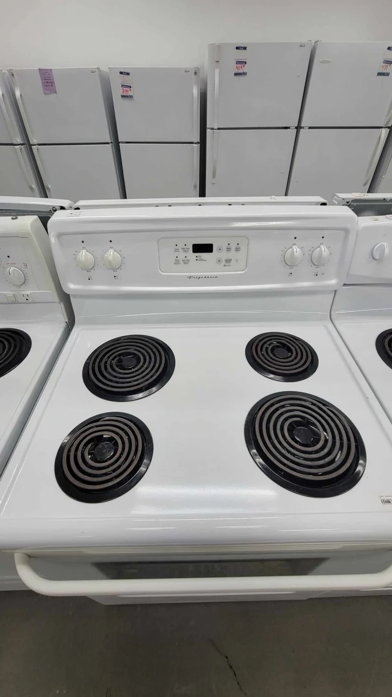 Frigidaire 30 po Cuisinière serpentin - blanc - Reconditionné