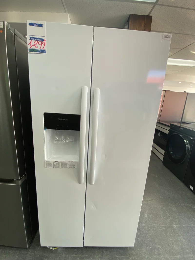 Frigidaire 33" 22.2 pi cu Réfrigérateur côte-à-côte - blanc- FRSS2323AW- Boîte Ouverte
