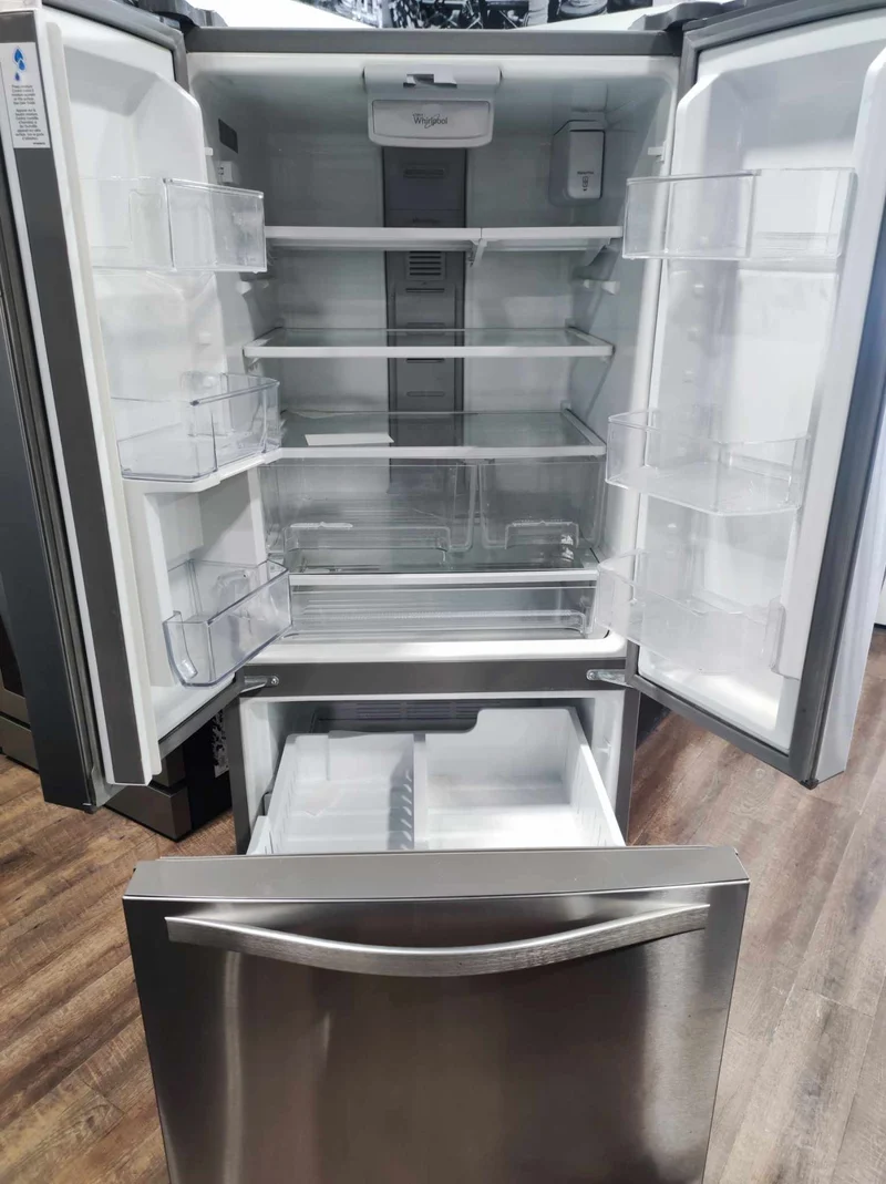 Whirlpool 30'' 21 pi. cu. - Réfrigérateur à 3 portes - inox - Reconditionné
