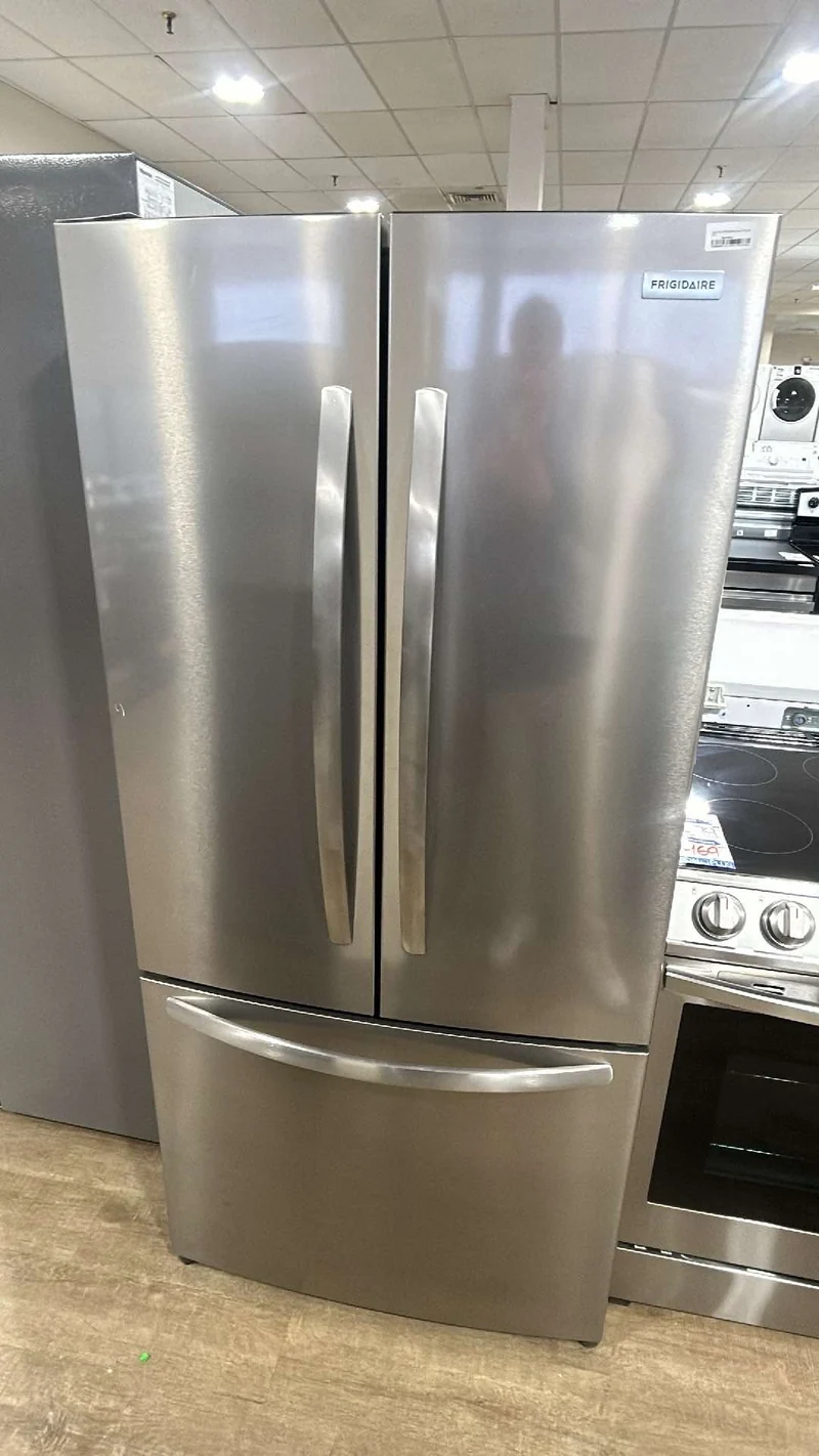 Frigidaire 31" 17.6 cu. ft. Profondeur de comptoir - ENERGY STAR - Inox - FRFG1723AV - Boite ouverte