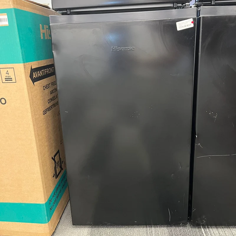 HIsense 18.7'' 3.3 pi cu réfrigérateur compact - noir - RC33C1GBE - boîte ouverte