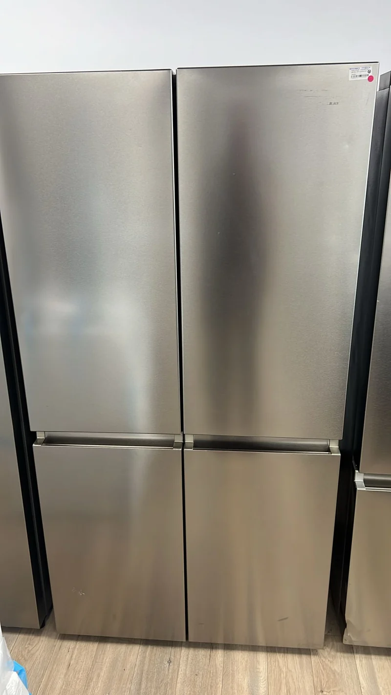 Hisense 36 po 21.5 pi cu. réfrigérateur profondeur comptoir - inox - RQ22N6ASD - boîte ouverte