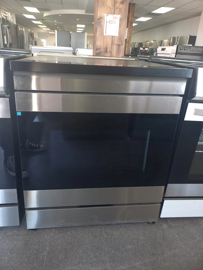 Samsung 30" 6.3 pi.cu - Cuisinière encastrable à Induction - Convection avec le mode Friture à air - Inox - NSI6DG9900SRAC - Boite Ouverte