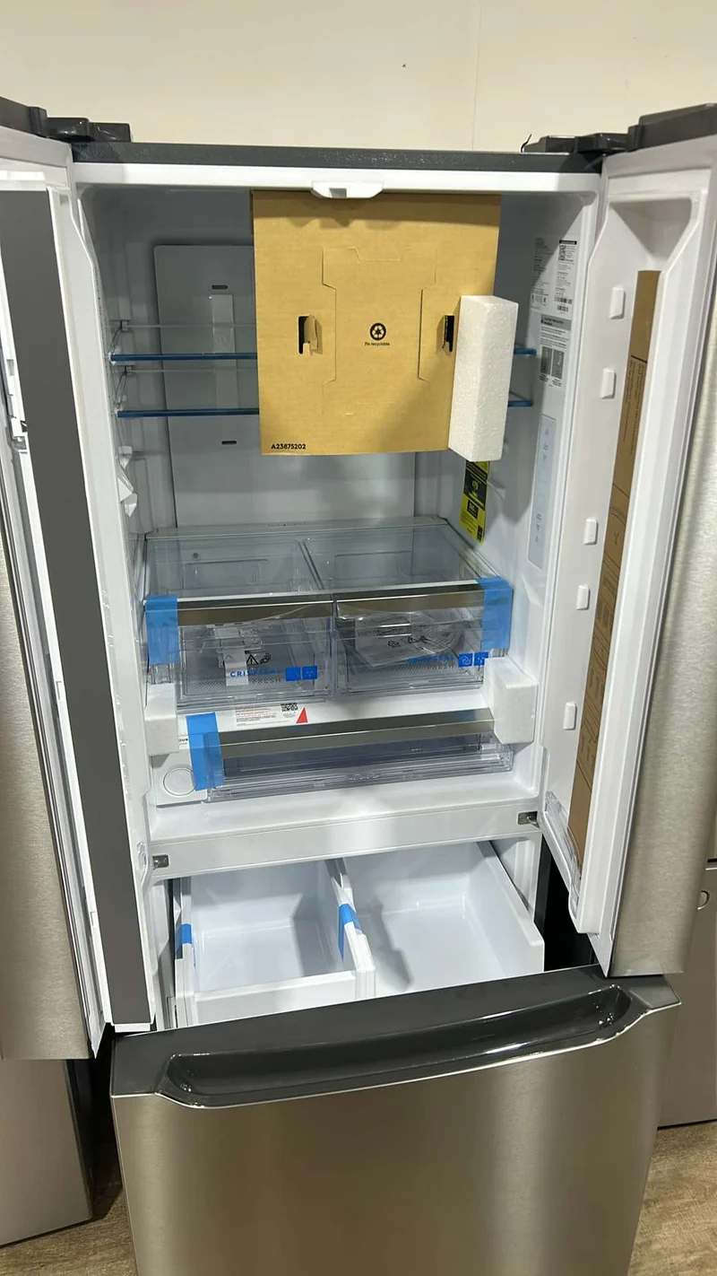 Frigidaire Gallery 30''20 pi. cu. - Réfrigérateur portes francaises - Inox - GRFN2023AF - boîte ouverte