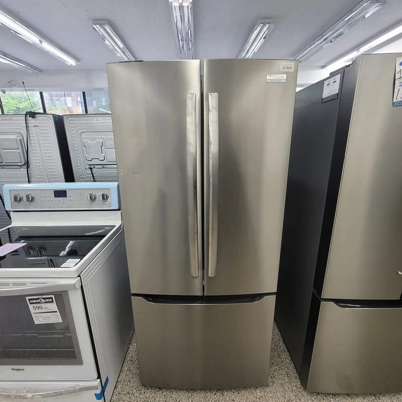 Frigidaire Gallery 30''20 pi. cu. - Réfrigérateur portes francaises - Inox - GRFN2023AF - boîte ouverte