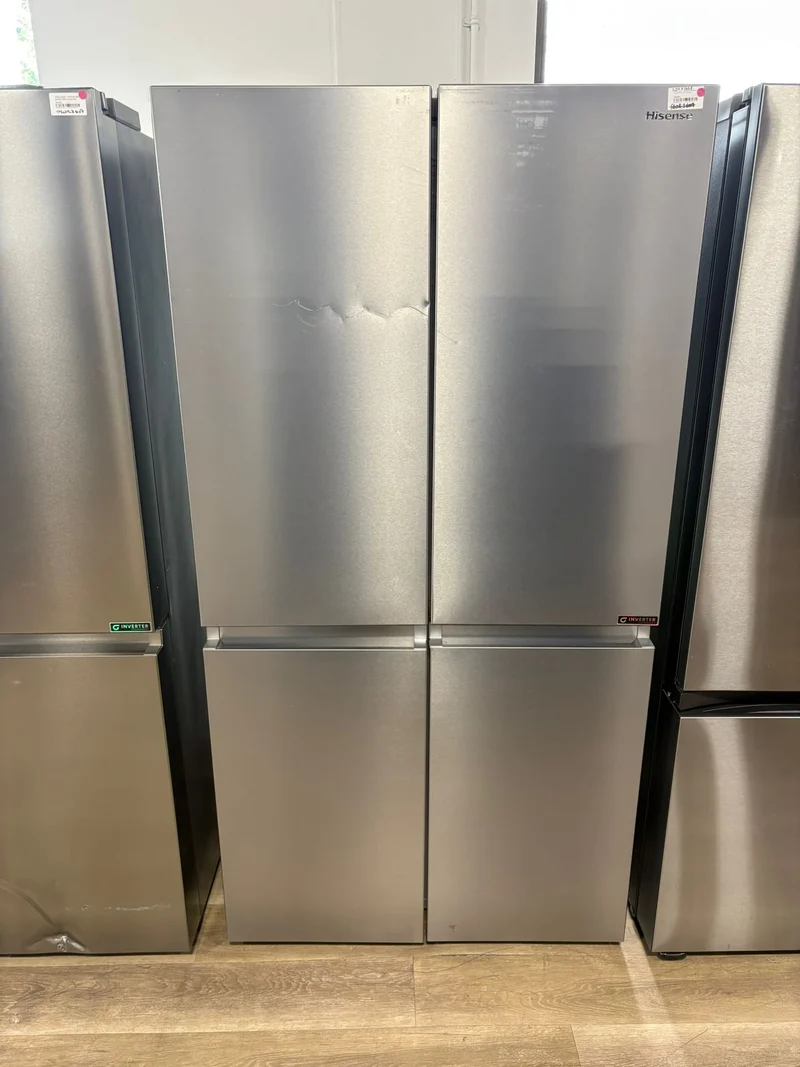 Hisense 36'' 21.5 pi cu réfrigérateur - inox - 4 portes - RQ22A4CSD - boîte ouverte