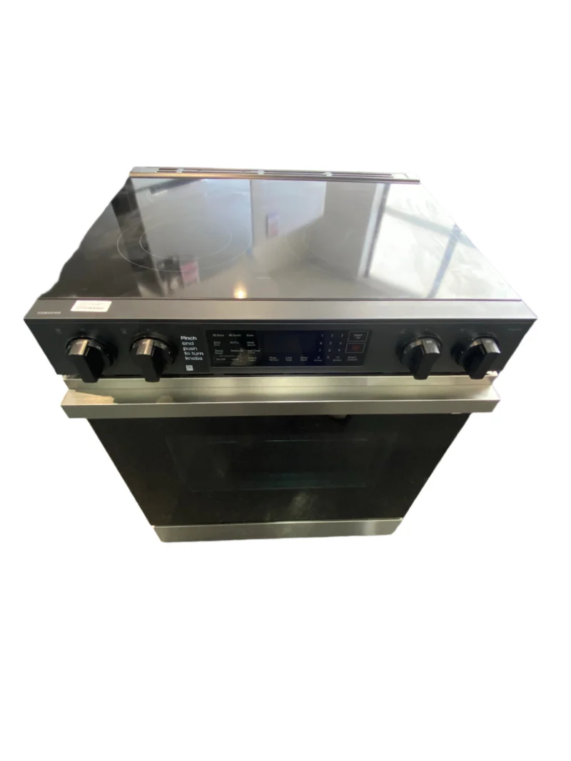 Samsung 30'' 6,3 pi³ Cuisinière encastrable Bespoke - wifi -autonettoyant - inox - NSE6DG8300SRAC - boite ouverte