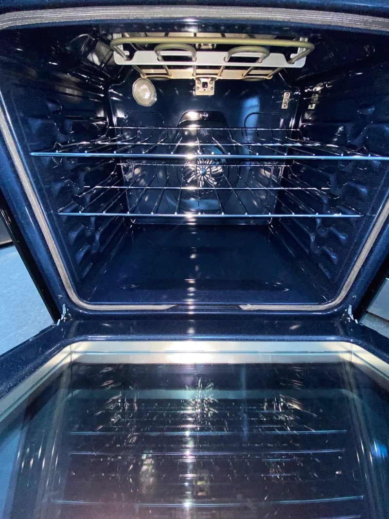Samsung 30'' 6,3 pi³ Cuisinière encastrable Bespoke - wifi -autonettoyant - inox - NSE6DG8300SRAC - boite ouverte
