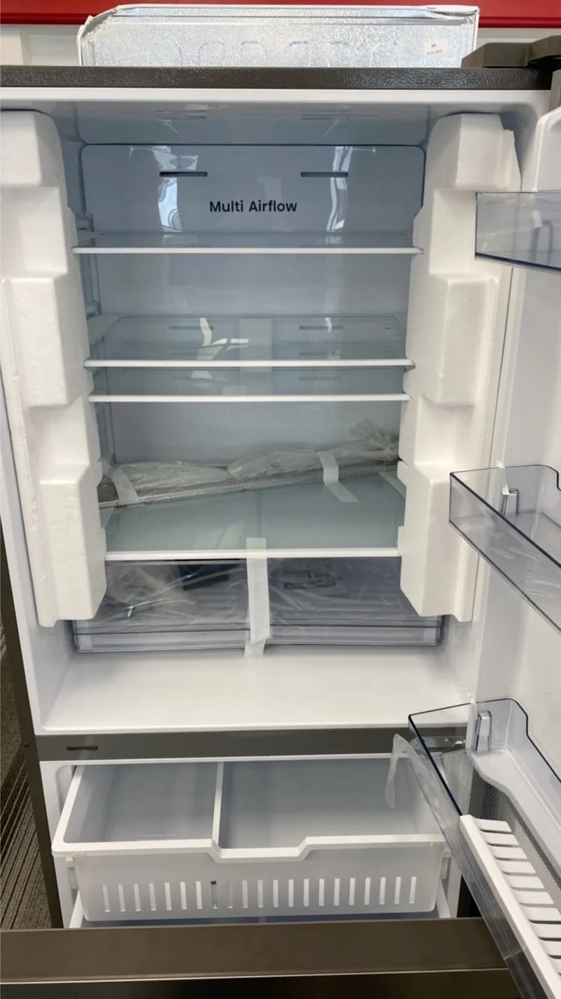 Hisense 31'' 22.3 pi cu. réfrigérateur - inox -RB22A2FSE - Boîte Ouverte