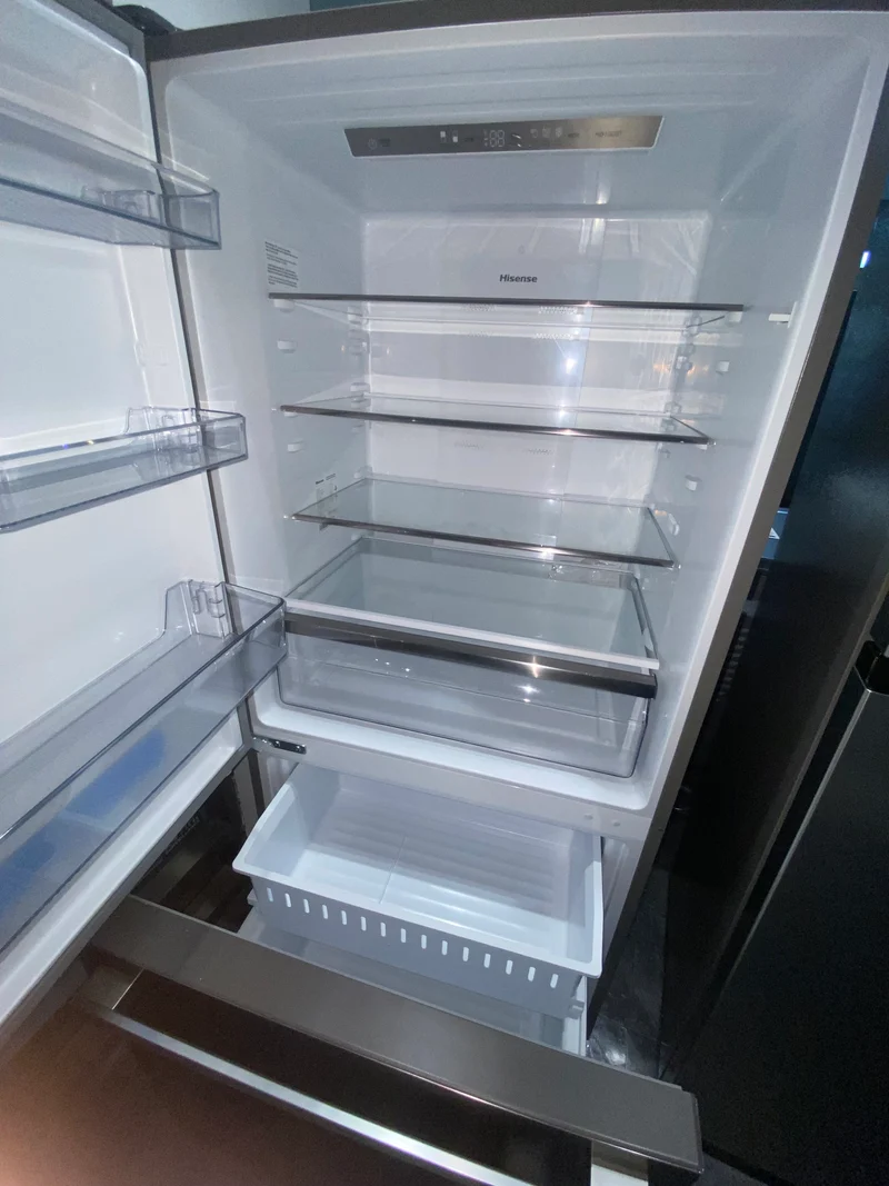 Hisense 31" 17.2 pi.cu - Réfrigérateur Profondeur Comptoir - EnergyStar - Inox - RB17A2CSE - PureFlat Design - Boîte Ouverte