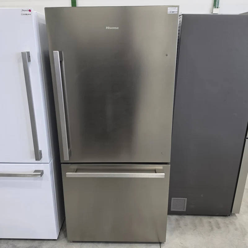 Hisense 31" 17.2 pi.cu - Réfrigérateur Profondeur Comptoir - EnergyStar - Inox - RB17A2CSE - PureFlat Design - Boîte Ouverte
