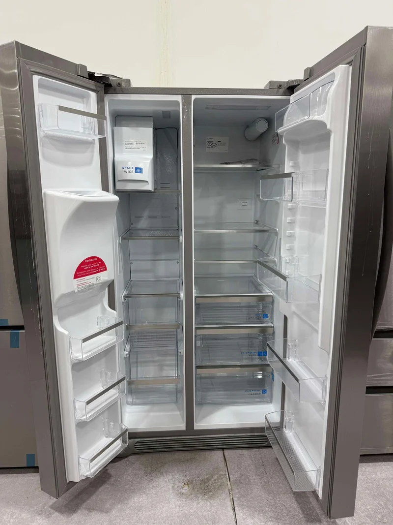 Frigidaire 36'' 22,3 pi.cu. Réfrigérateur côte à côte - distributeur d'eau - Energy star® - inox -GRSS2352AF - Boîte Ouverte