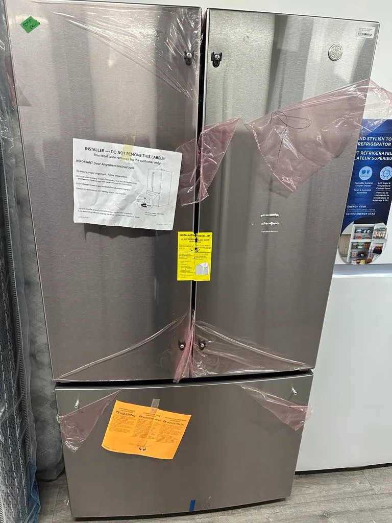 GE 36'' 27 pi cu. Réfrigérateur à 3 battants - Inox - GNE27JYMXFFS - Boîte Ouverte