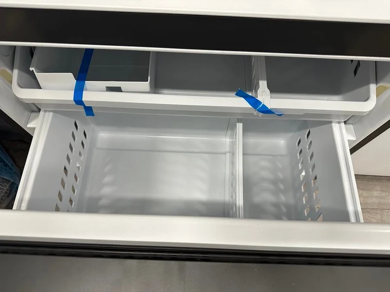 GE 36'' 27 pi cu. Réfrigérateur à 3 battants - Inox - GNE27JYMXFFS - Boîte Ouverte