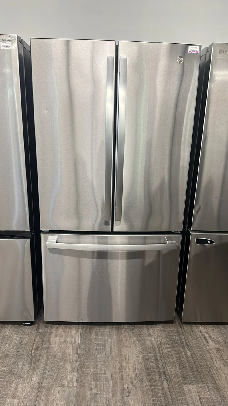 GE 36'' 27 pi cu. Réfrigérateur à 3 battants - Inox - GNE27JYMXFFS - Boîte Ouverte