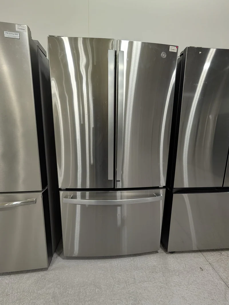 GE 36'' 27 pi cu. Réfrigérateur à 3 battants - Inox - GNE27JYMXFFS - Boîte Ouverte