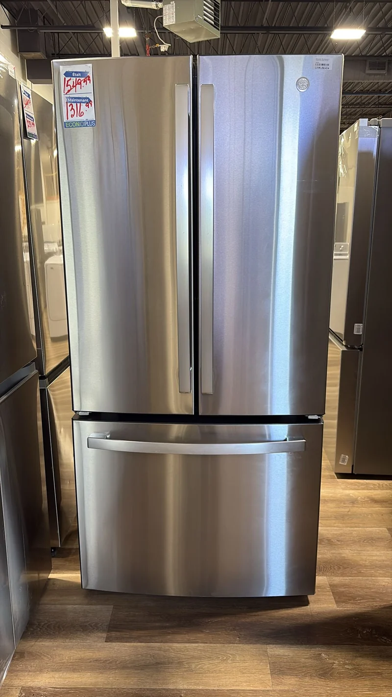 GE 36'' 27 pi cu. Réfrigérateur à 3 battants - Inox - GNE27JYMXFFS - Boîte Ouverte