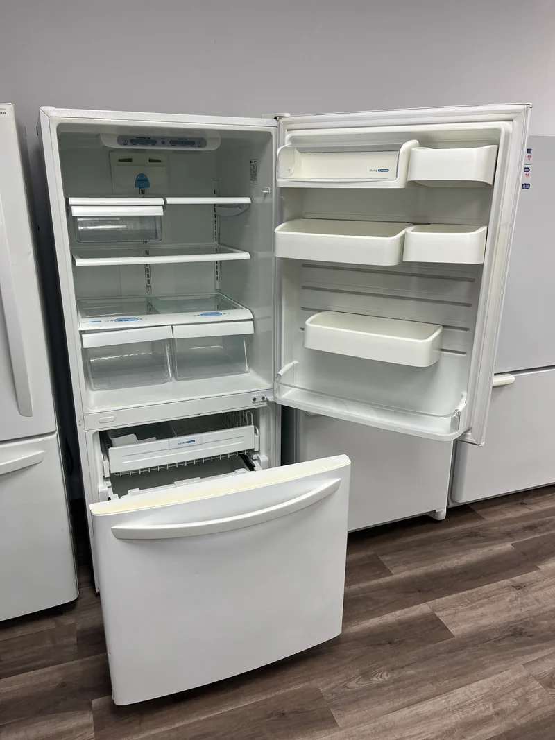 LG 30'' 18 pi. cu Réfrigérateur Congélateur inférieur - Blanc - reconditionné