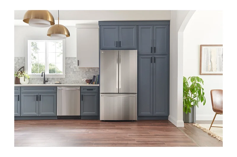 LG 36'' 26.5 pi Réfrigérateur à portes françaises -Profondeur Comptoir et Distributeur d'eau - inox - LRFLC2706S - Boîte ouverte