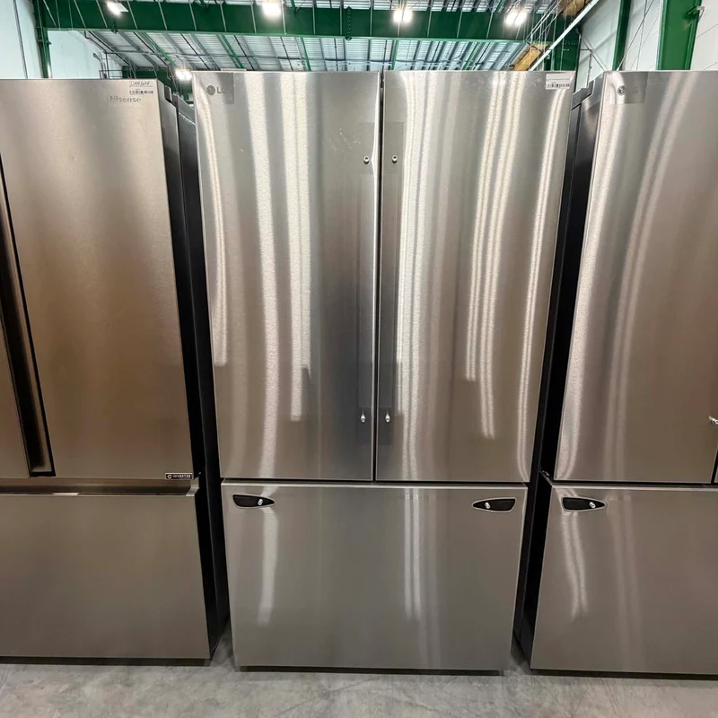 LG 36'' 26.5 pi Réfrigérateur à portes françaises -Profondeur Comptoir et Distributeur d'eau - inox - LRFLC2706S - Boîte ouverte
