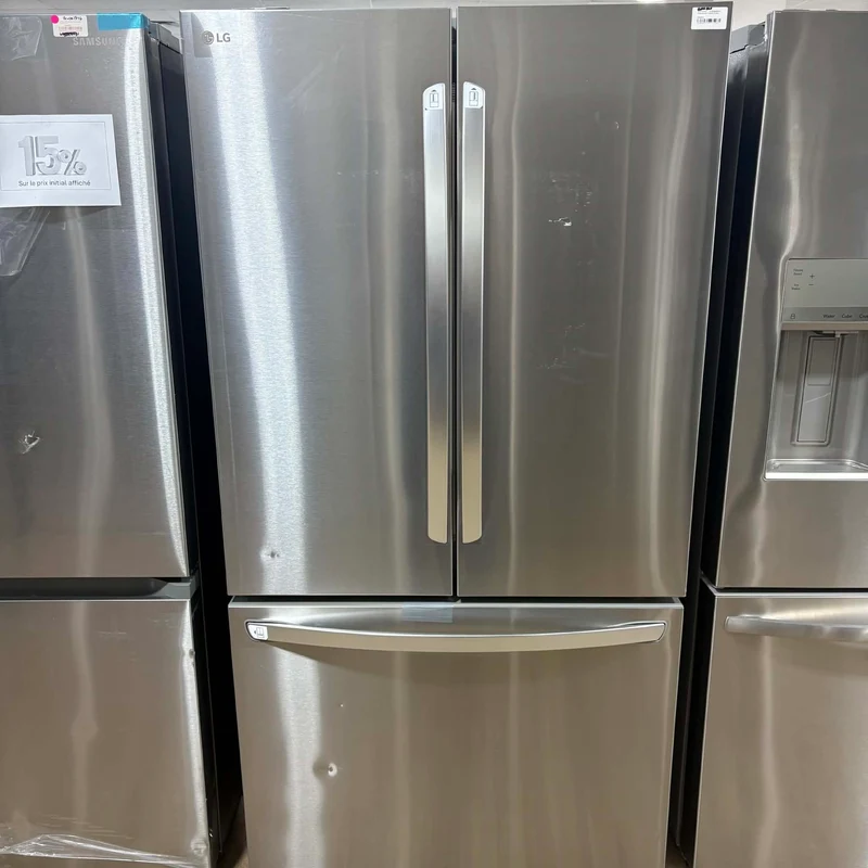 LG 36'' 26.5 pi Réfrigérateur à portes françaises -Profondeur Comptoir et Distributeur d'eau - inox - LRFLC2706S - Boîte ouverte