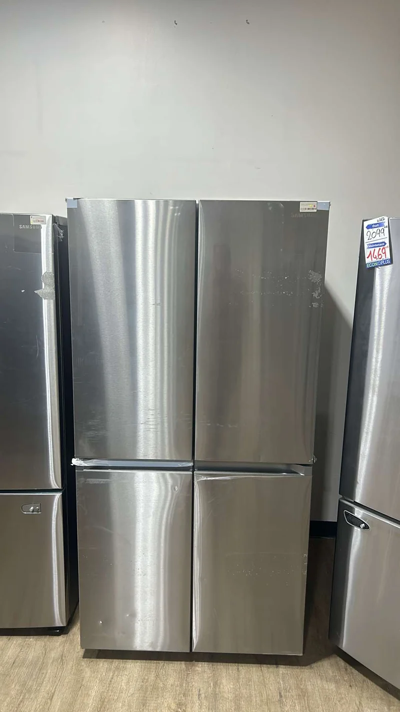 Samsung 36" 22.9 pi à 4 portes Francaise, Distributeur d'eau, machine à glaçons- Inox- RF23A9071SR - boite Ouverte