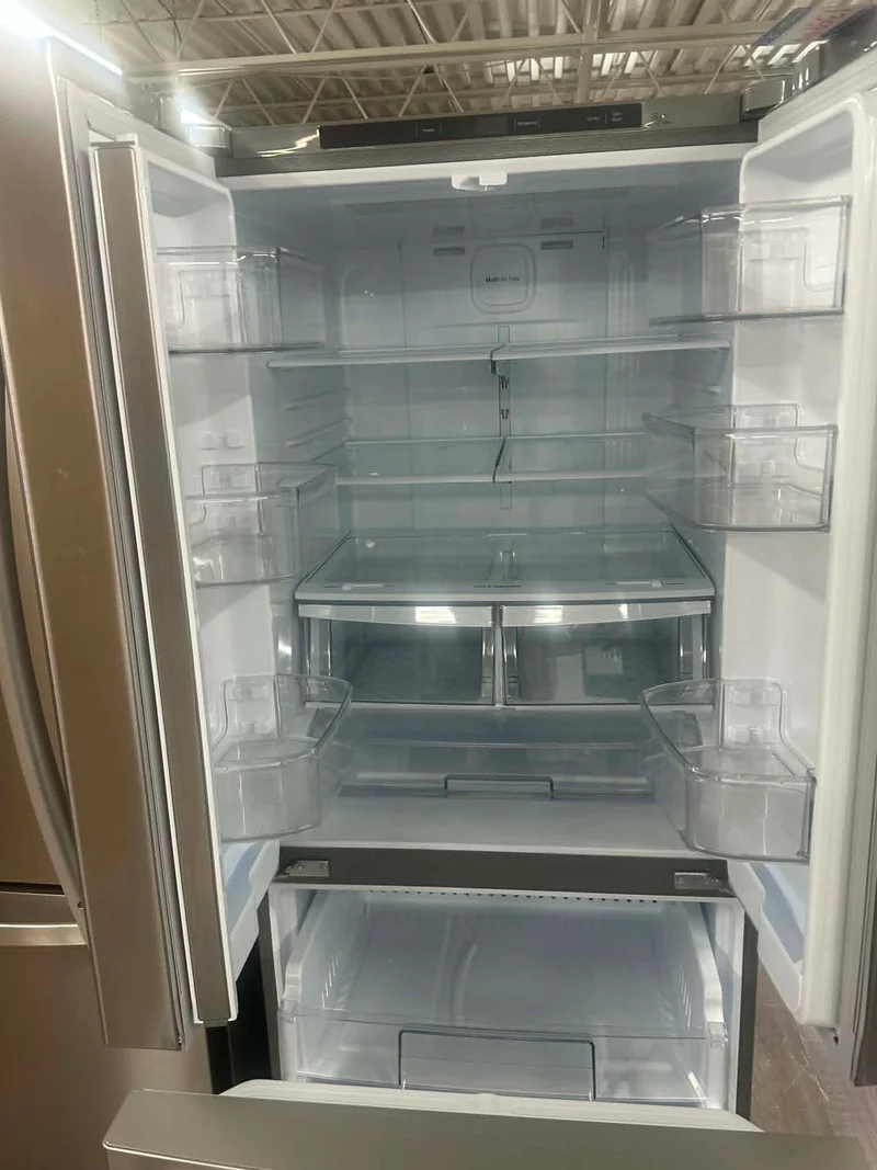 LG 30" 21.8 pi.cu - Réfrigérateur à portes françaises - Certifié ENERGY STAR - Inox - LRFNS2200S - Boîte ouverte