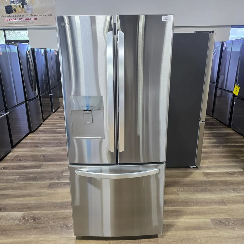 LG 30" 21.8 pi.cu Réfrigérateur 3 Battants avec distributeur d’eau et de glace - Energy Star - Inox - LRFWS2200S - Boîte ouverte