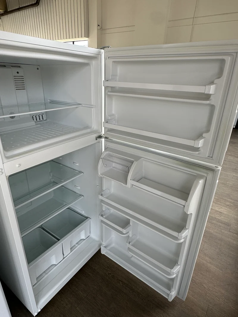 Amana 30'' Réfrigérateur Congélateur Supérieur - Blanc - Reconditionné
