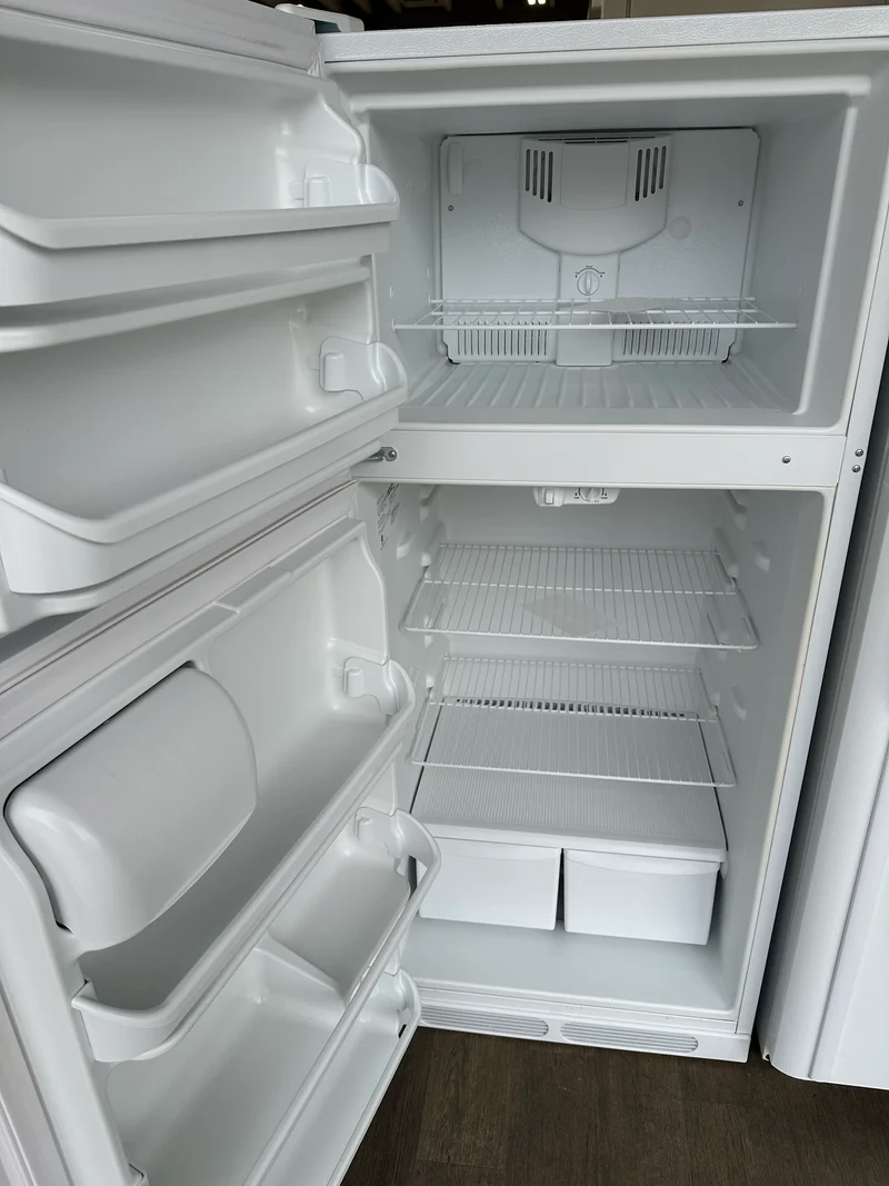 Kenmore 28'' Réfrigérateur Congélateur Supérieur - Blanc - Reconditionné